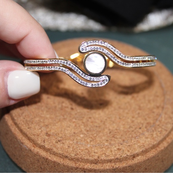 Bangle - Picture 2 of 3